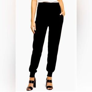 Ming Wang Tapered Joggers Knit Pants with pockets NWOT